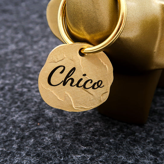 Extravagant vintage hundmärke med personlig gravyr, material mässing, 25mm