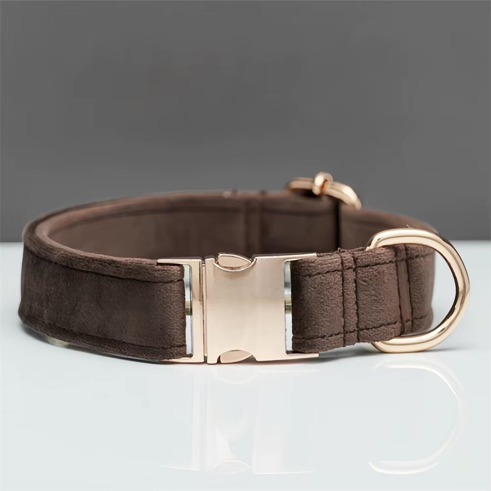 Personligt sammet hundhalsband "Emilia" med gravyr – Justerbart & Elegant