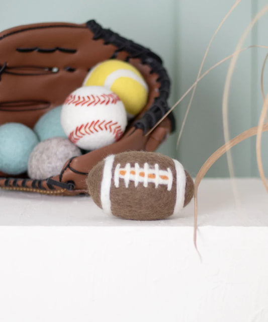 BUDDY. Hundeleksak av fårull "Fotboll"