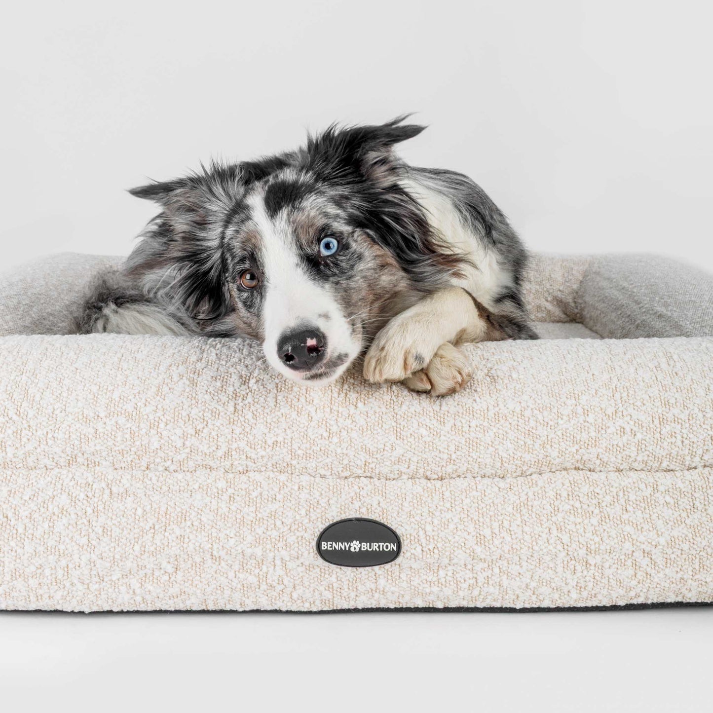 Hundebett Barklay Größe L mit Bouclébezug