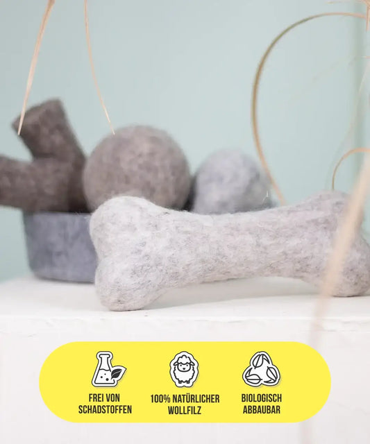 BUDDY. Hund leksak av ullfilt "Ben" 